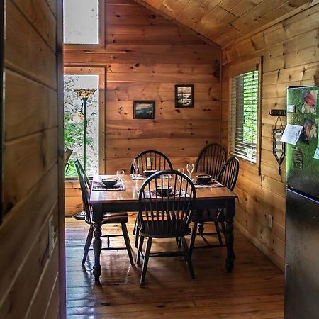 Villa Holly Tree Hideaway - Semi Secluded Mtn Setting Sevierville Exterior foto